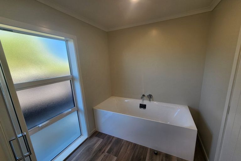 Photo of property in 14a Garrison Street, Carterton, 5713