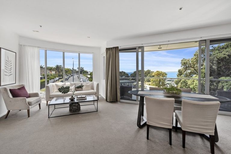 Photo of property in 1/7 The Promenade, Takapuna, Auckland, 0622