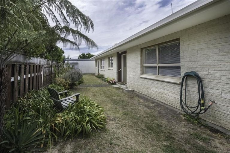 Photo of property in 3/17 Ngarimu Crescent, Taradale, Napier, 4112