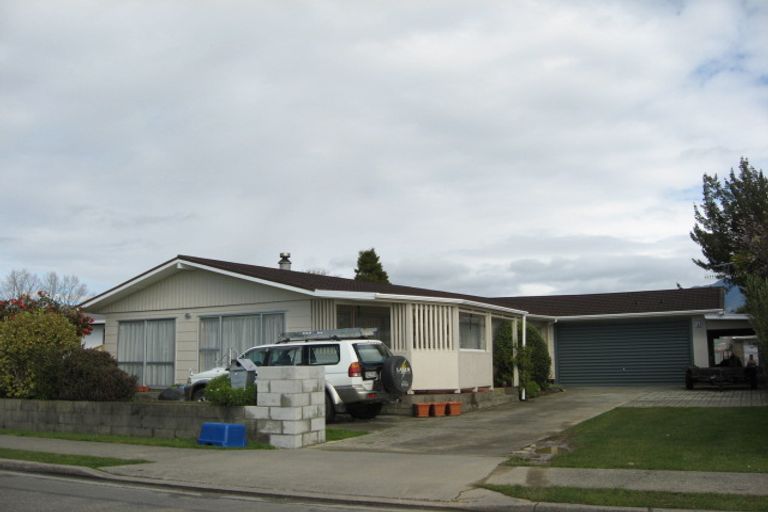 Photo of property in 46 Meihana Street, Takaka, 7110