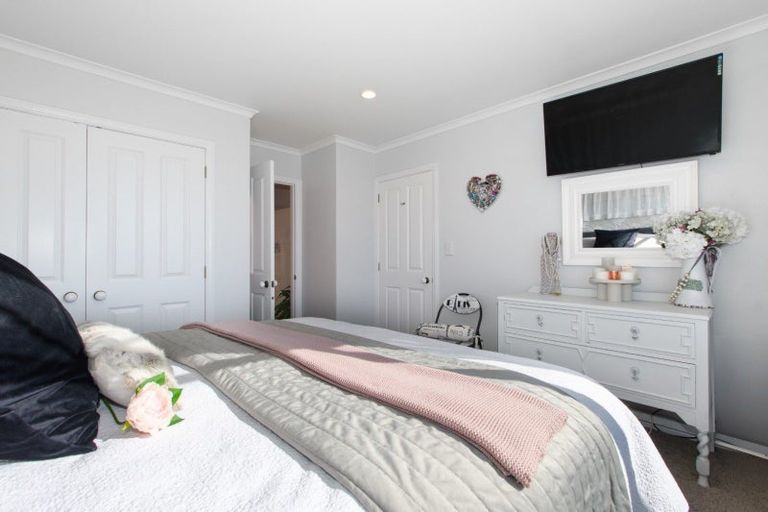 Photo of property in 5 Downing Place, Welcome Bay, Tauranga, 3112