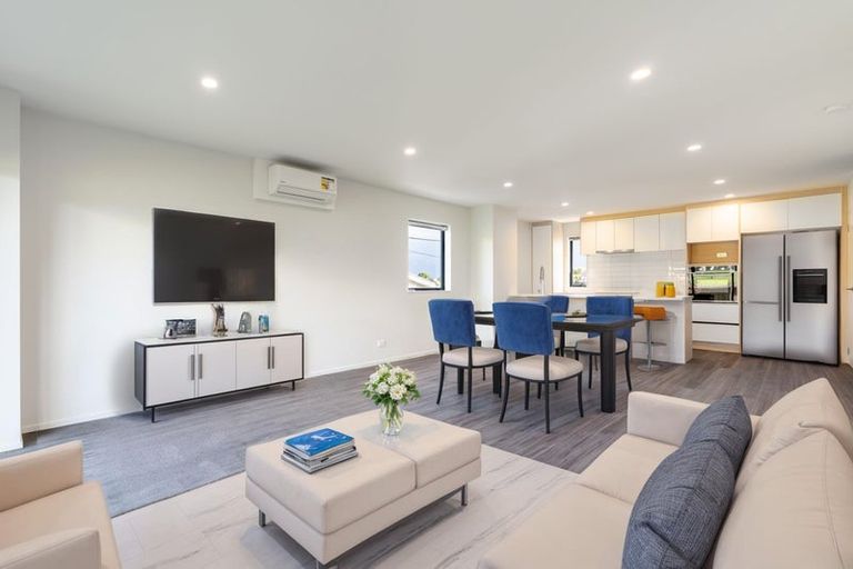 Photo of property in 198 Forrest Hill Road, Forrest Hill, Auckland, 0620