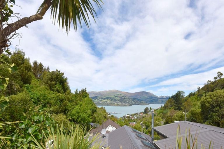 Photo of property in 64 Hawkhurst Road, Lyttelton, 8082