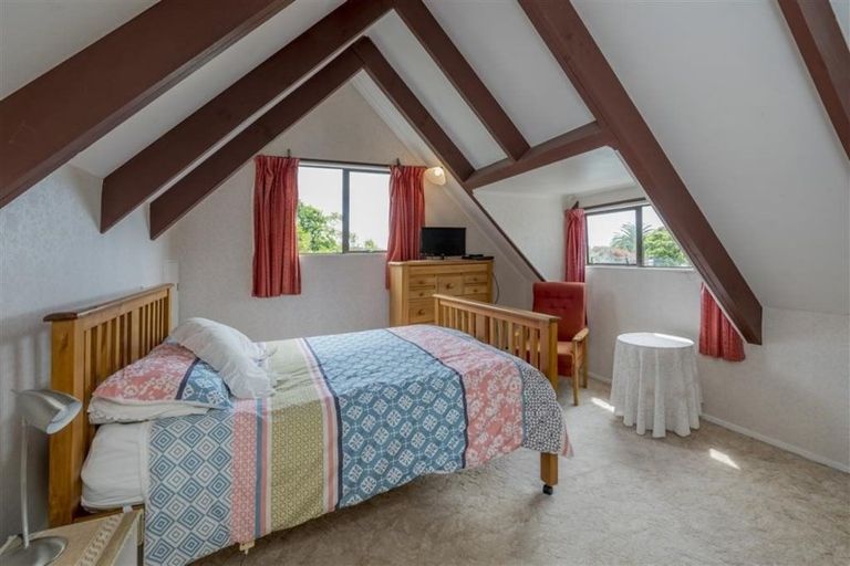 Photo of property in 80b Elizabeth Street, Waikanae, 5036