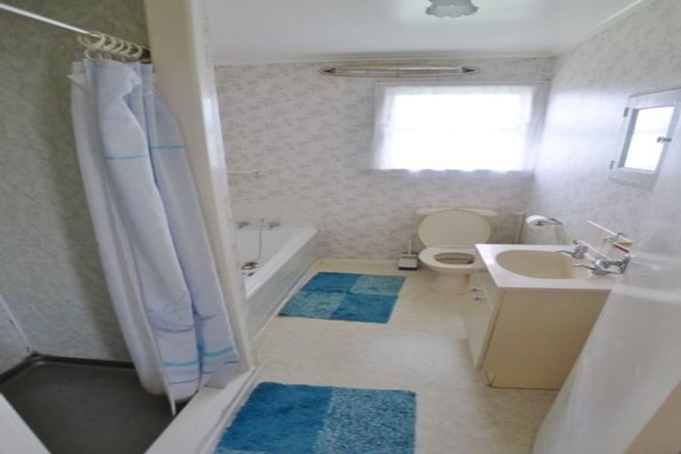 Photo of property in 58 Marlborough Avenue, Glenfield, Auckland, 0629