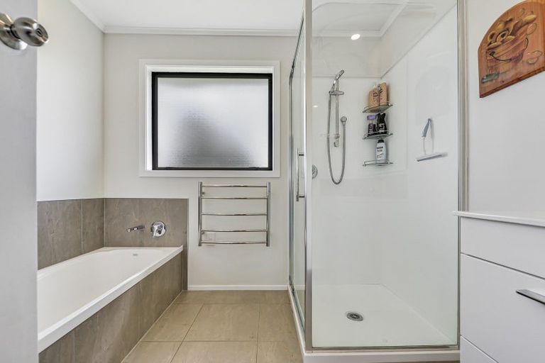 Photo of property in 17 Hendon Road, Fairview Downs, Hamilton, 3214