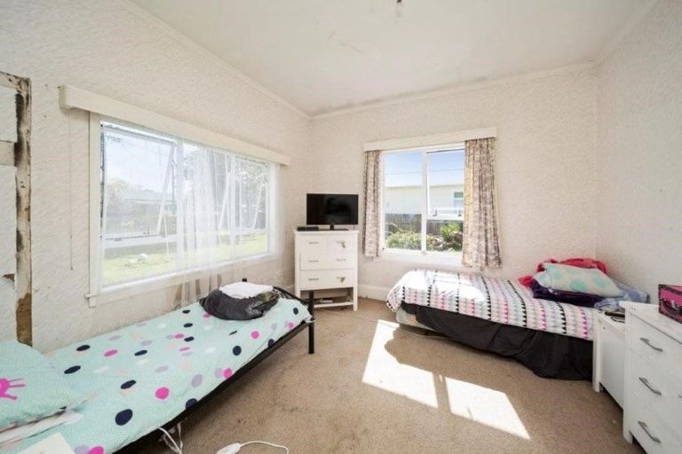 Photo of property in 56 Egmont Street, Kaponga, Hawera, 4679