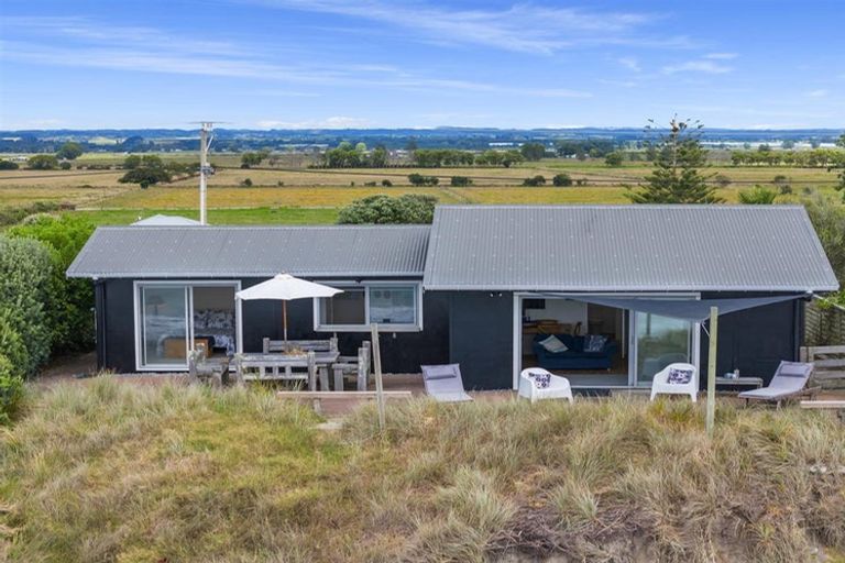 Photo of property in 175 Pukehina Parade, Pukehina, 3189