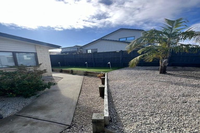 Photo of property in 24 Carrygawley Road, Flat Bush, Auckland, 2019