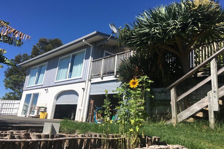 Photo of property in 19 Orewa Heights Crescent, Orewa, 0931