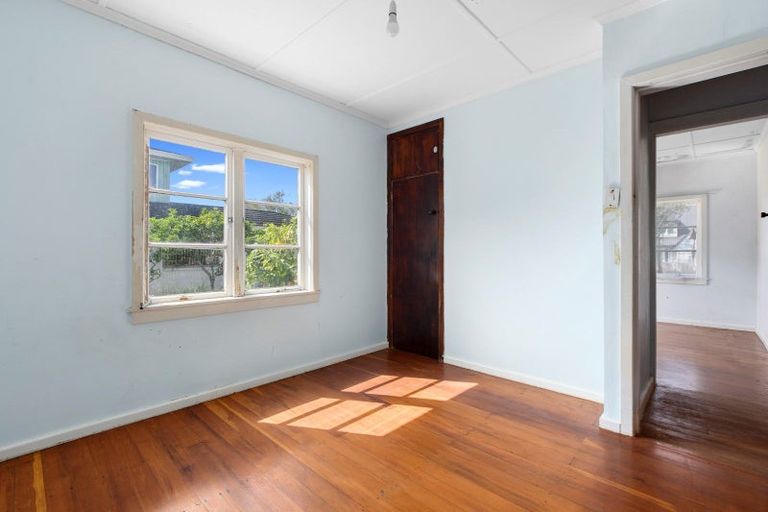 Photo of property in 15 Ngatai Road, Otumoetai, Tauranga, 3110