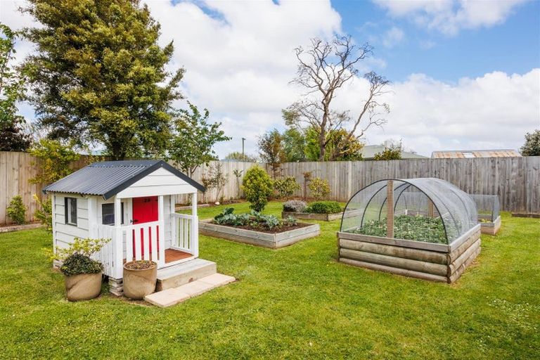 Photo of property in 121/123 High Street, Bulls, 4818