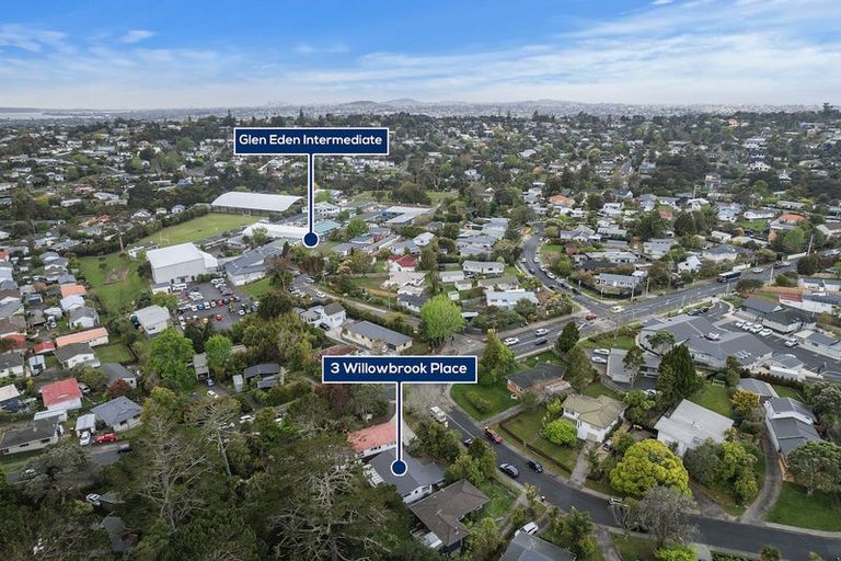 Photo of property in 3 Willowbrook Place, Titirangi, Auckland, 0604
