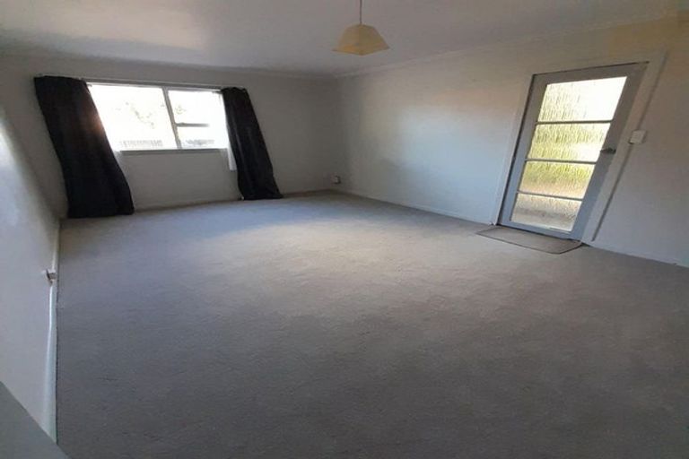 Photo of property in 25 Hartford Crescent, Totara Park, Upper Hutt, 5018