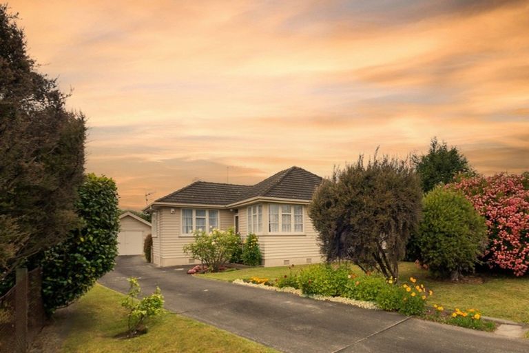 Photo of property in 714 Grove Road, Mayfair, Hastings, 4122