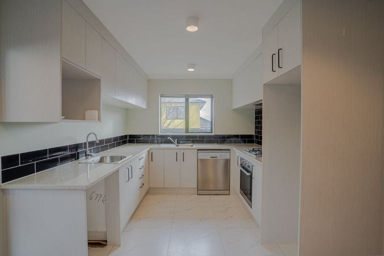 Photo of property in 13 Crossandra Drive, Mangere, Auckland, 2022