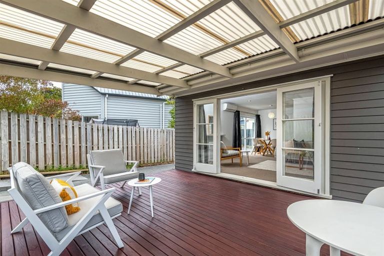 Photo of property in 14a Saffron Street, Birkdale, Auckland, 0626