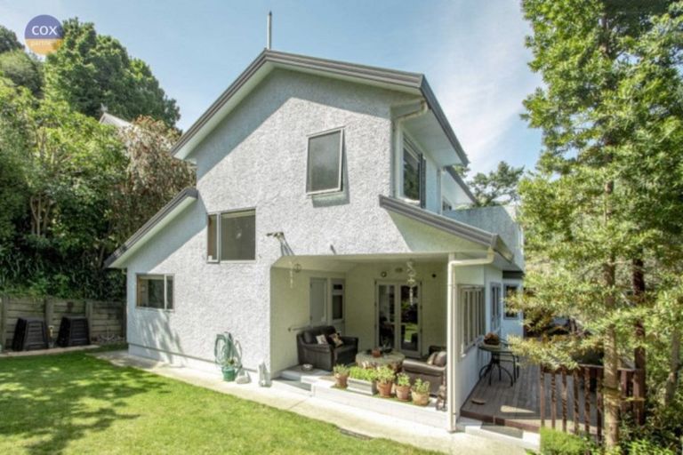 Photo of property in 16 Lucknow Terrace, Hospital Hill, Napier, 4110