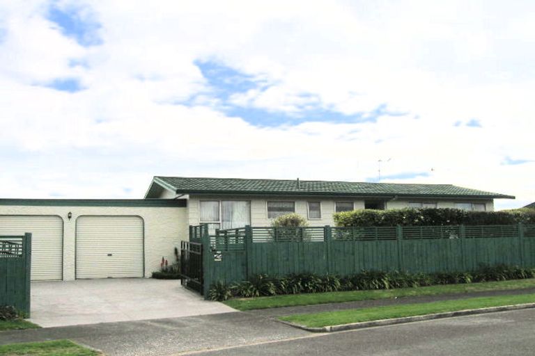 Photo of property in 28 Jones Street, Gate Pa, Tauranga, 3112