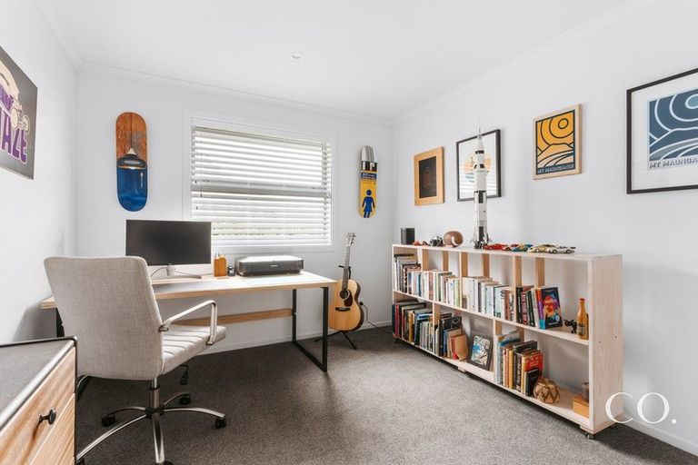 Photo of property in 284 Ballintoy Park Drive, Welcome Bay, Tauranga, 3175