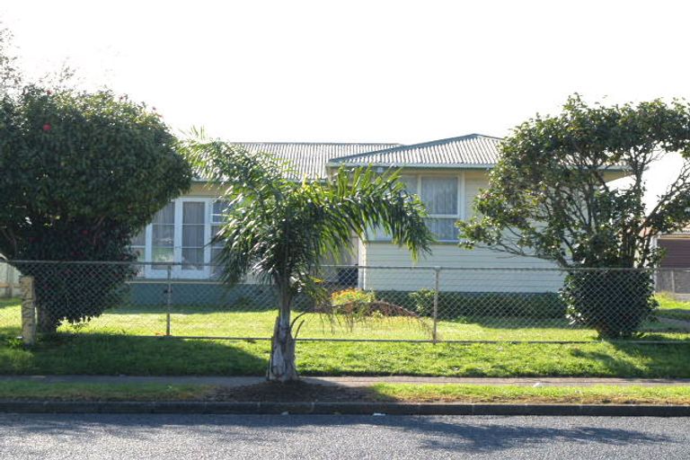 Photo of property in 180 Robertson Road, Mangere East, Auckland, 2024