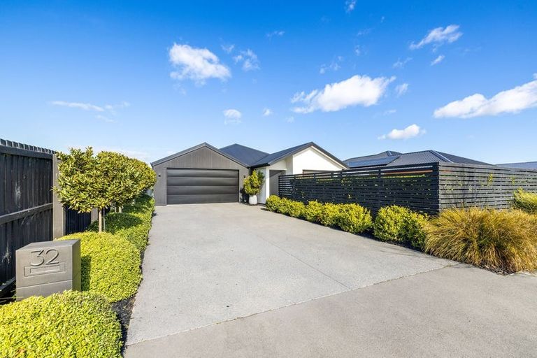 Photo of property in 32 Mckerrow Street, Marshland, Christchurch, 8083