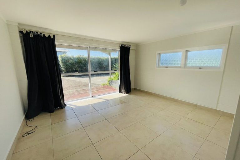 Photo of property in 1 Beldon Place, Pakuranga Heights, Auckland, 2010