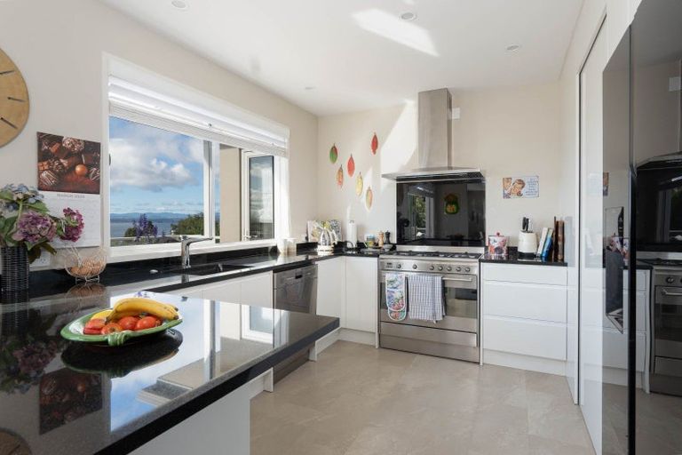 Photo of property in 3b Isobel Street, Acacia Bay, Taupo, 3330