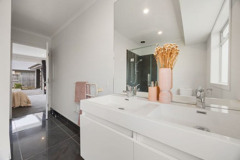 Photo of property in 9 Magellan Rise, Flagstaff, Hamilton, 3210