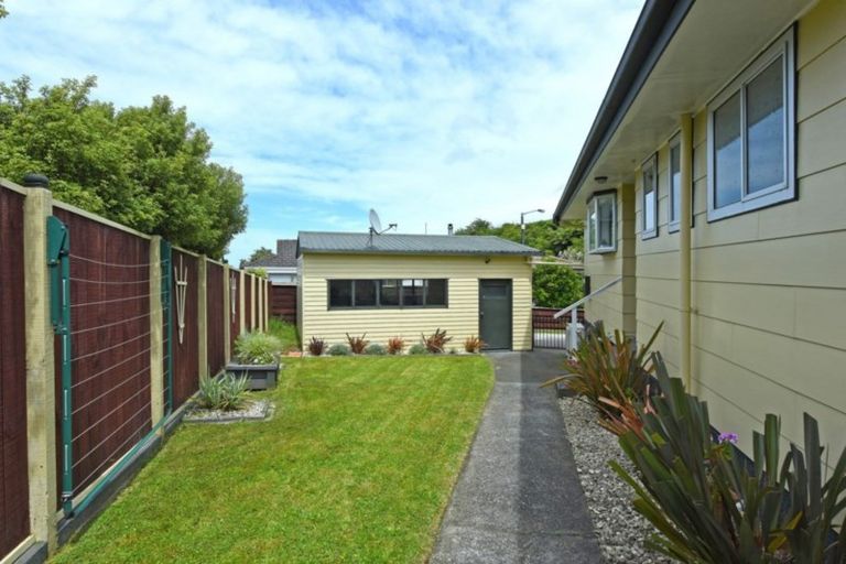 Photo of property in 218 Major Drive, Kelson, Lower Hutt, 5010