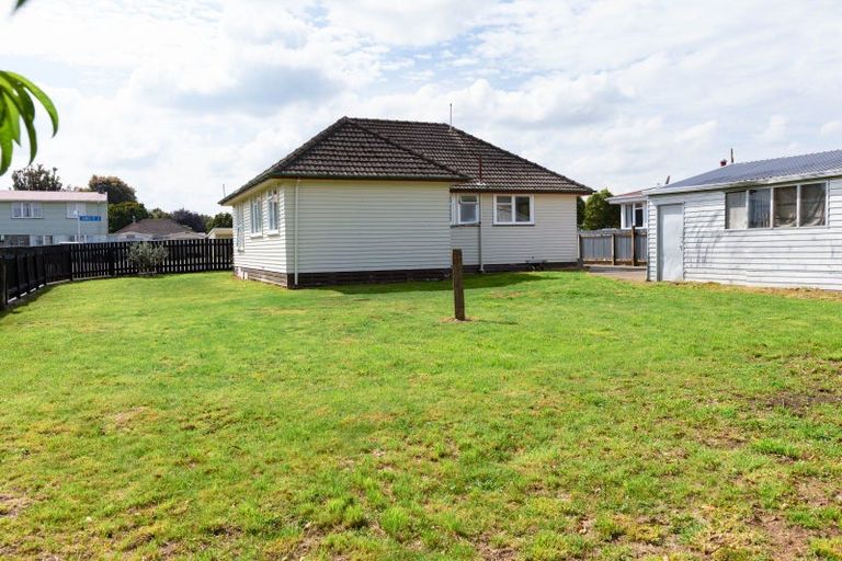 Photo of property in 31 James Street, Dannevirke, 4930