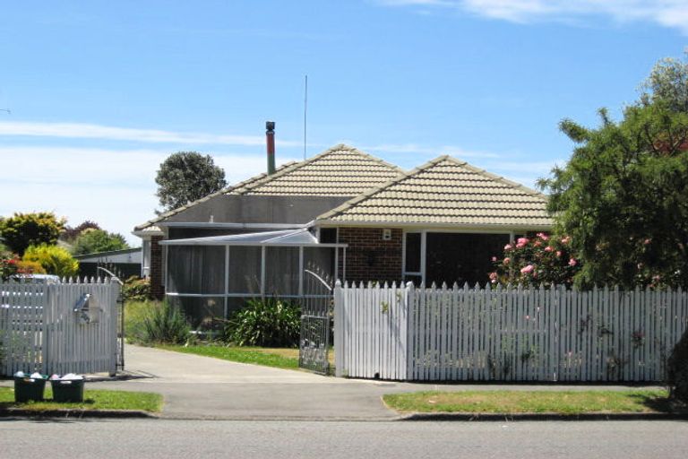 Photo of property in 202 Avonhead Road, Avonhead, Christchurch, 8042