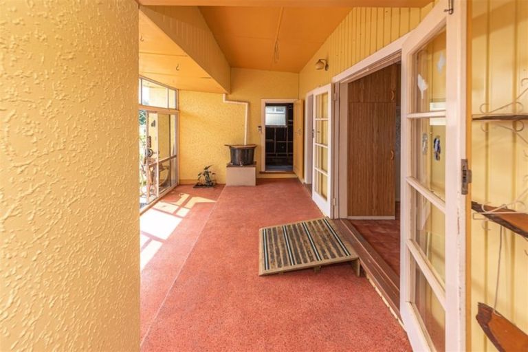 Photo of property in 93 Karaka Street, Castlecliff, Whanganui, 4501