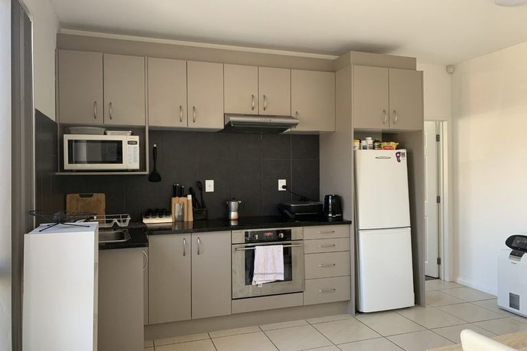 Photo of property in 10 Ballymore Drive, Pinehill, Auckland, 0632