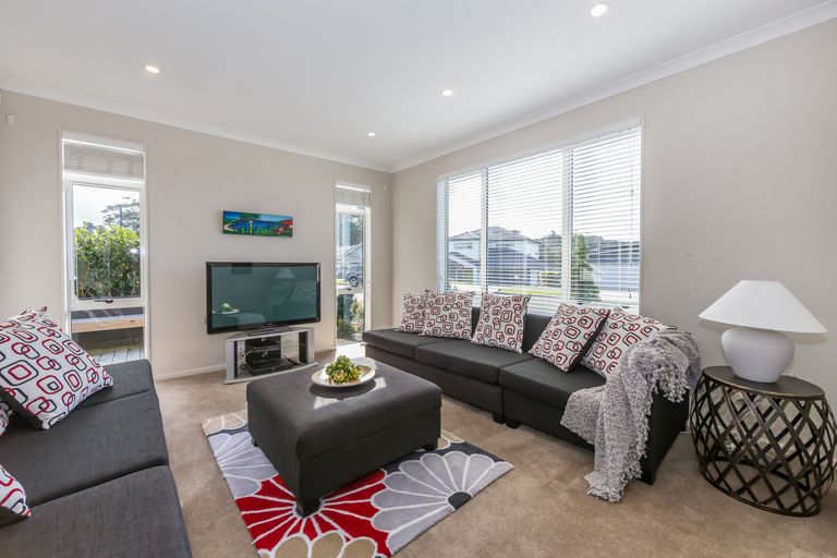 Photo of property in 6 Whares Court, Silverdale, 0932