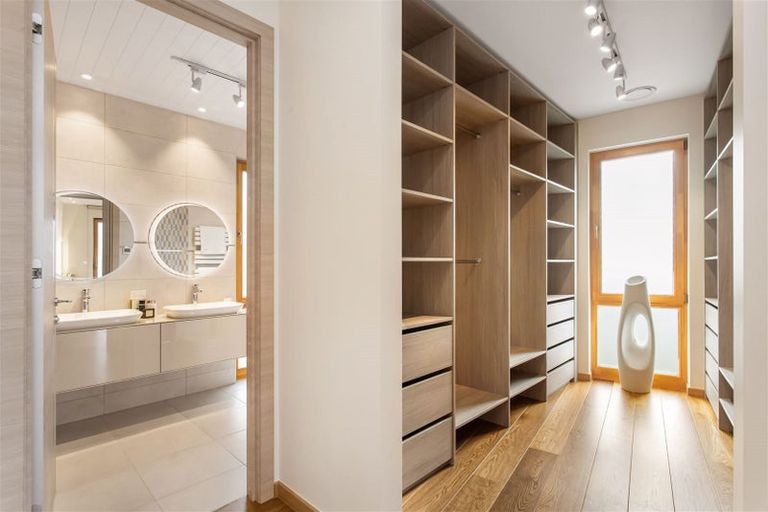 Photo of property in 6 Sowerby Place, Richmond Hill, Christchurch, 8081