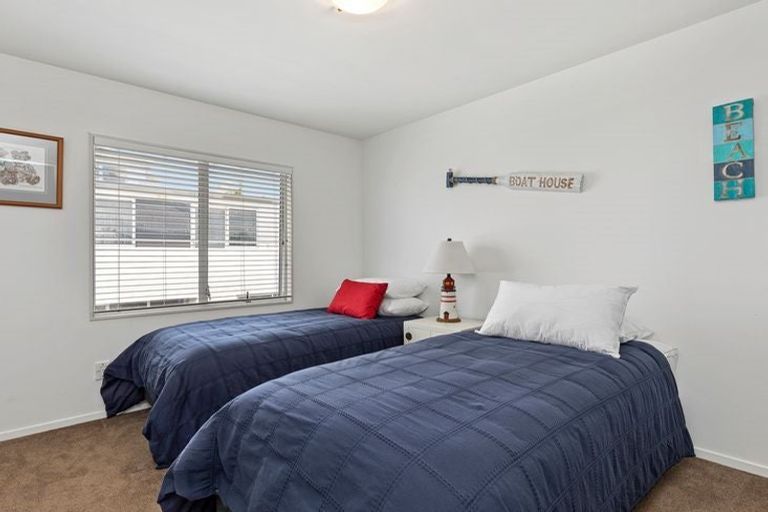 Photo of property in 960a Papamoa Beach Road, Papamoa Beach, Papamoa, 3118