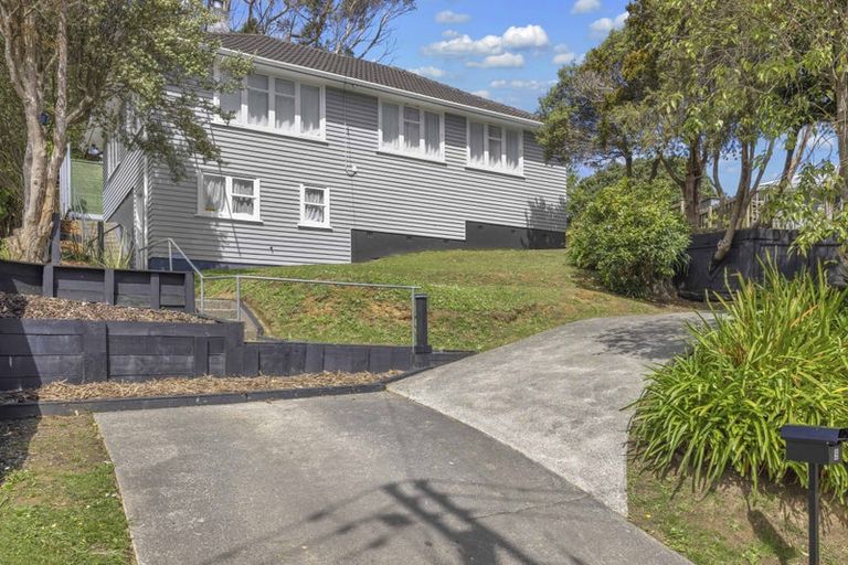 Photo of property in 9 Hampshire Street, Cannons Creek, Porirua, 5024