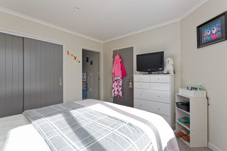 Photo of property in Waterview Estate, 44/4 Greystone Place, Omokoroa, 3114