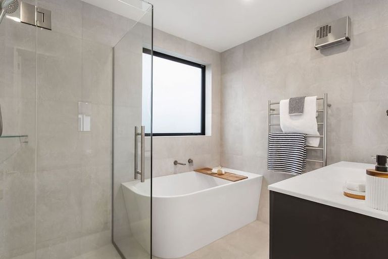 Photo of property in 17b Kirkwood Avenue, Upper Riccarton, Christchurch, 8041