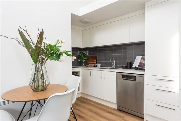 Photo of property in Amuri Park Apartments, 6/280 Bealey Avenue, Christchurch Central, Christchurch, 8013