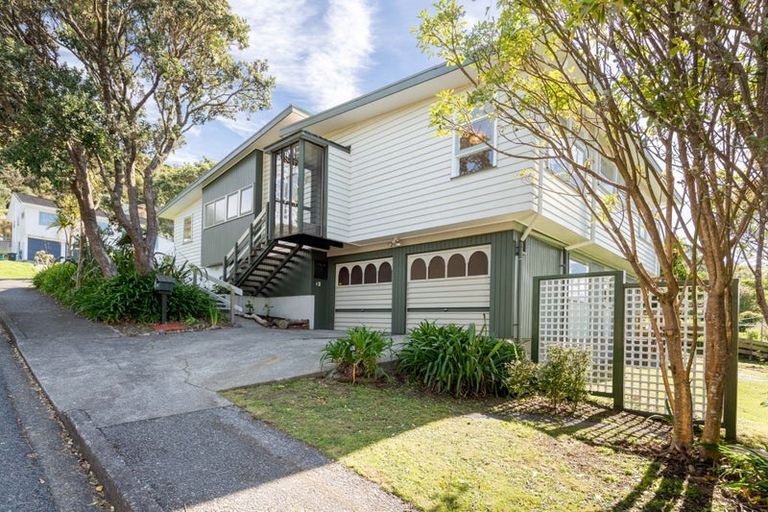 Photo of property in 1 Safari Crescent, Johnsonville, Wellington, 6037