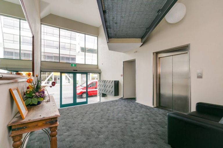 Photo of property in Metro Apartments, 4/220 Thorndon Quay, Pipitea, Wellington, 6011