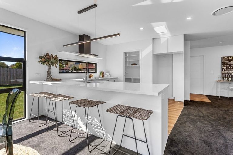 Photo of property in 105 Kippenberger Avenue, Rangiora, 7400