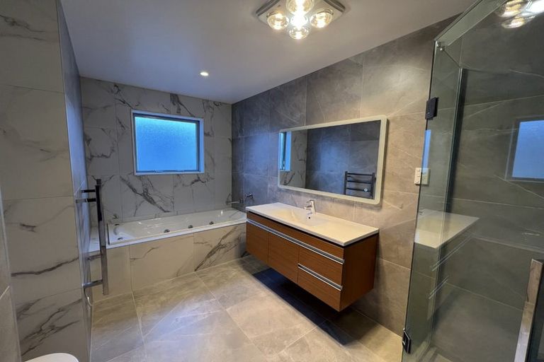 Photo of property in 5 Wicket Lane, Whenuapai, Auckland, 0618