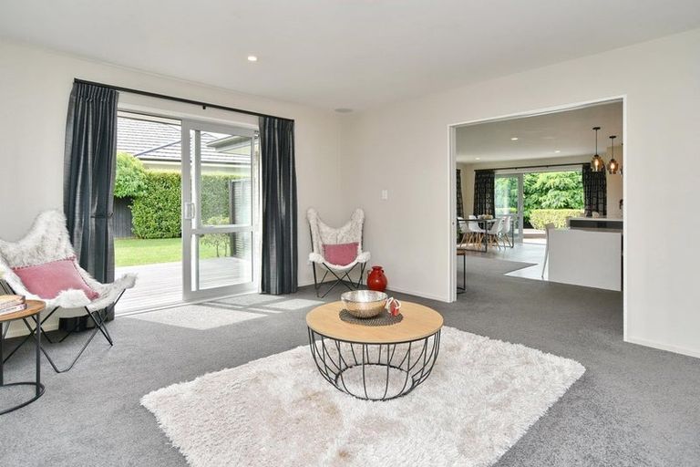 Photo of property in 8 Churchill Drive, Rangiora, 7400