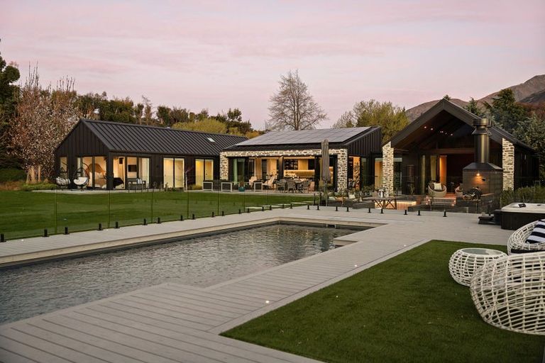 Photo of property in 35a Old School Road, Lower Shotover, Queenstown, 9371