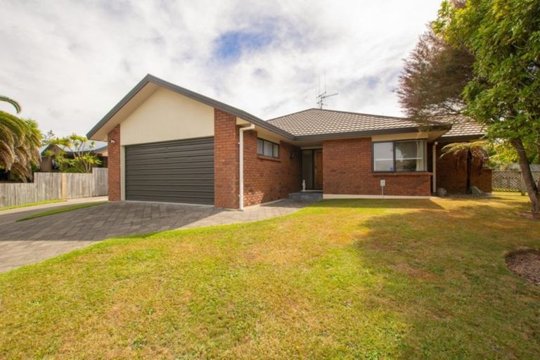Photo of property in 38 Pelorus Street, Welcome Bay, Tauranga, 3112