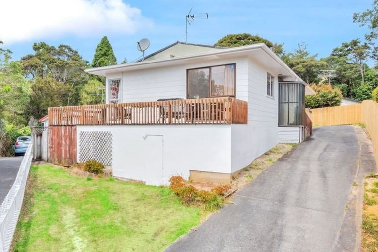 Photo of property in 1/7 Classic Grove, Bayview, Auckland, 0629