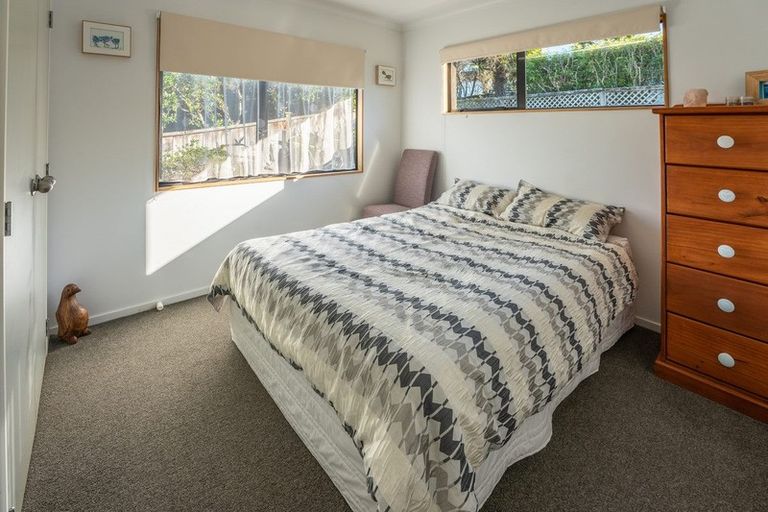 Photo of property in 22 Roberta Crescent, Orewa, 0931